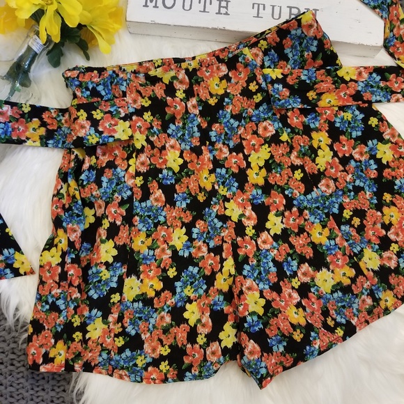 Monteau Floral Print High Waisted Shorts Sz M - Picture 2 of 6